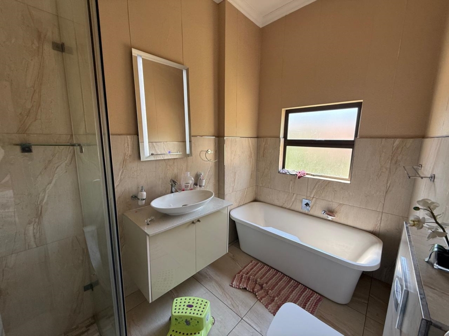 4 Bedroom Property for Sale in Leloko Lifestyle Estate North West